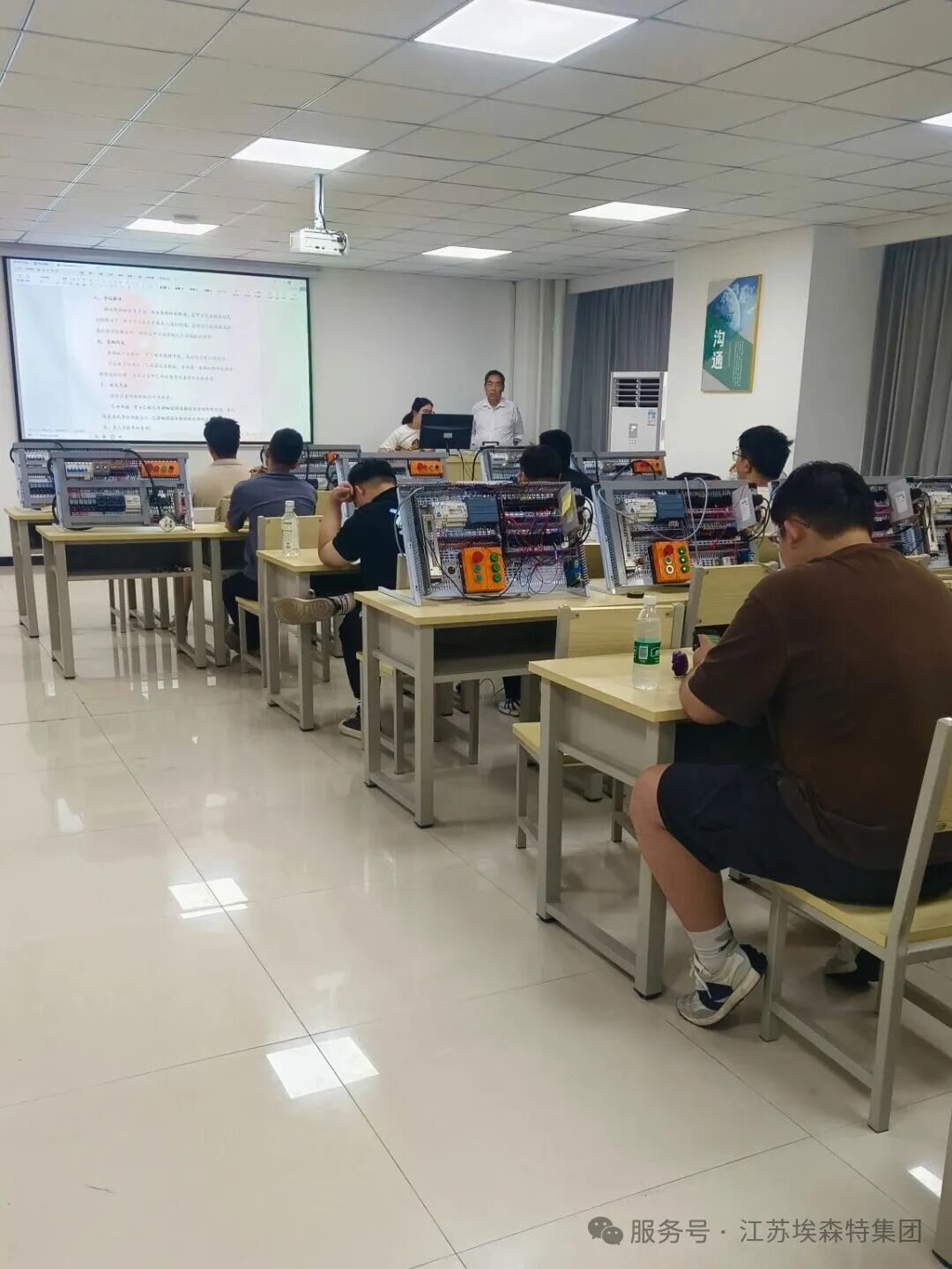 8b632690-6662-41bb-a81b-c8605e8446cc.jpg